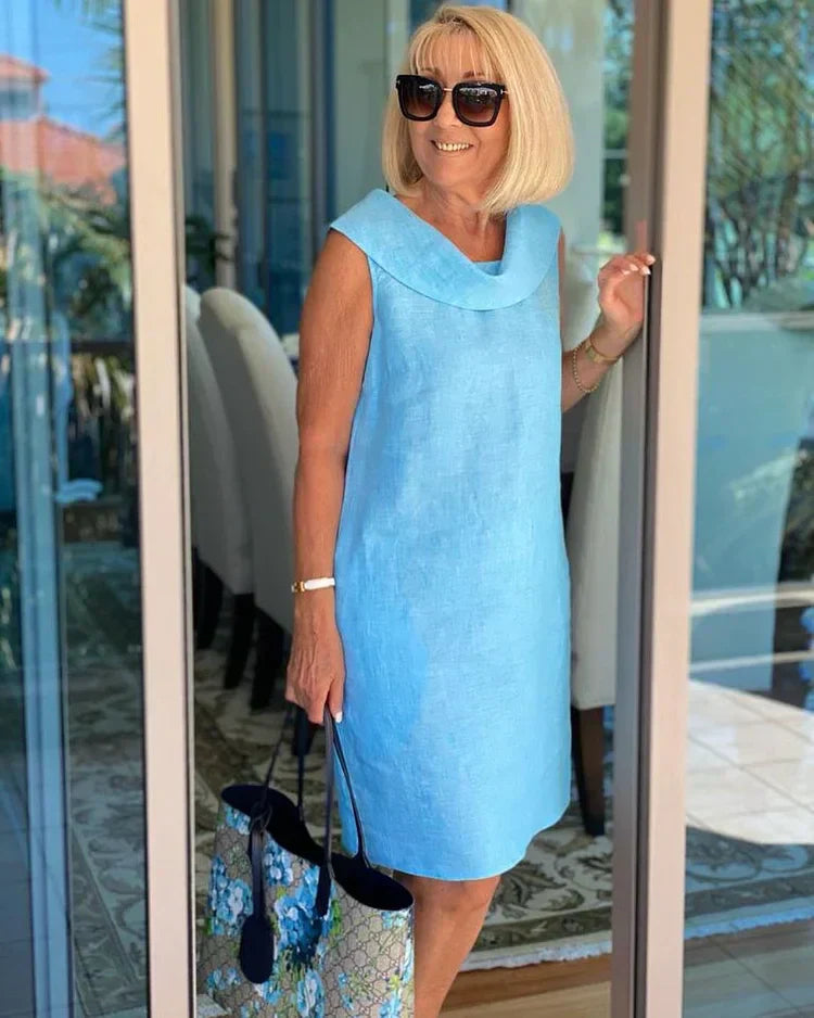 NALANI | SLEEVELESS SHIFT DRESS WITH ROUND NECKLINE