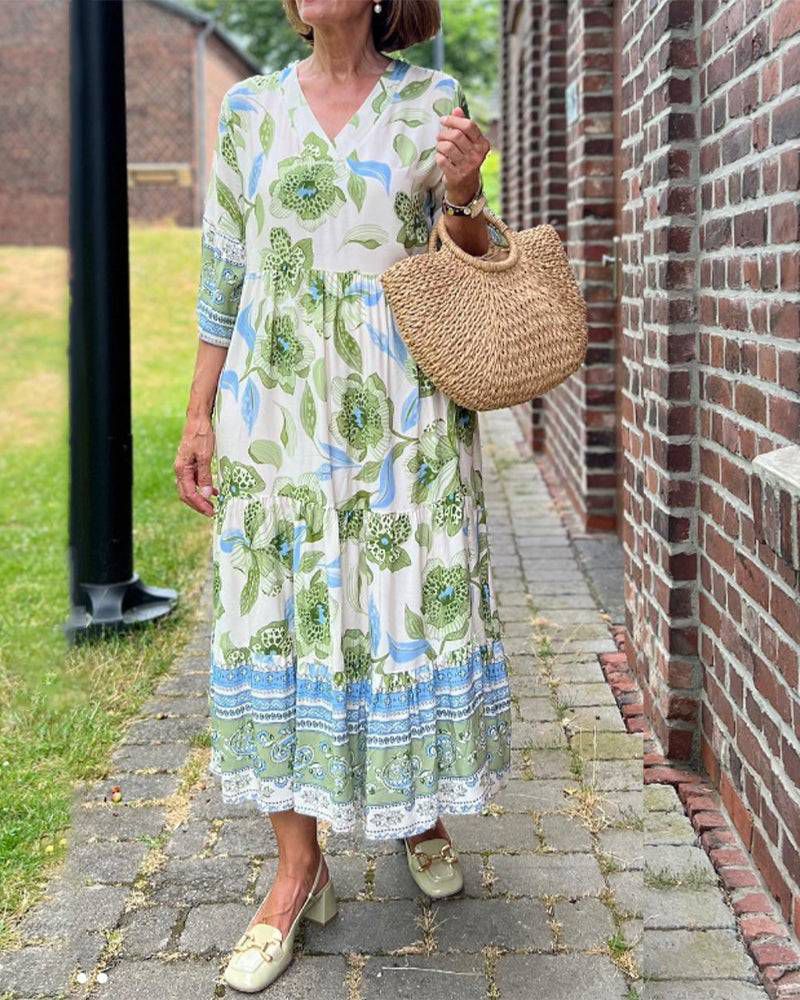 👗 Long dress with modern print