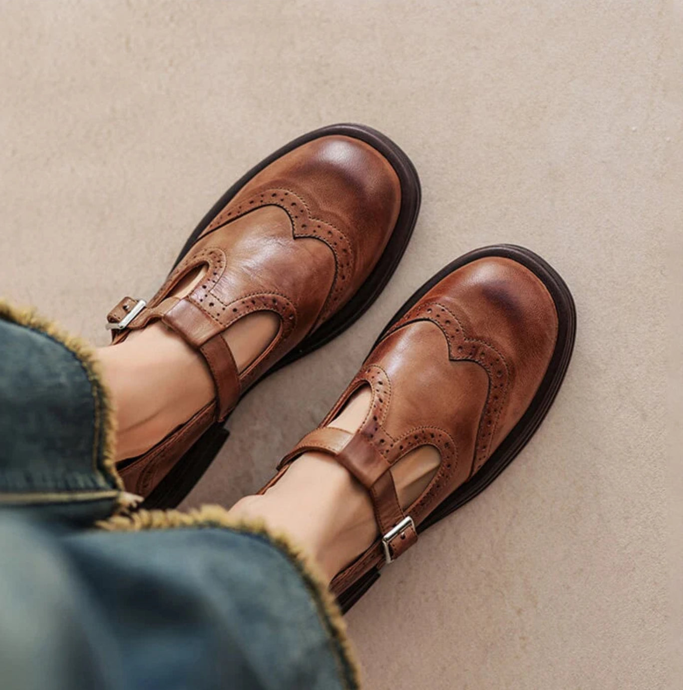 VeldaClássique – Elegant Leather Mary Janes
